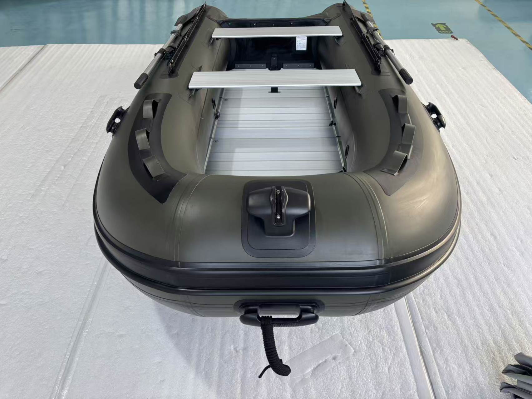 Bateau gonflable en PVC avec p - Inflatable Boat 4 Person avis et prix